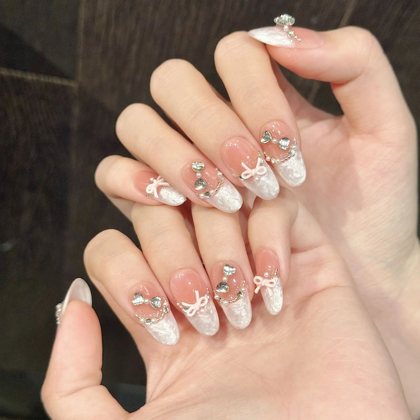 10Pcs Short Handmade Press on Nails Full Cover Rhinestone Fake Nails Gentle Design Artificial Wearable Manicure Nail Tips Autumn