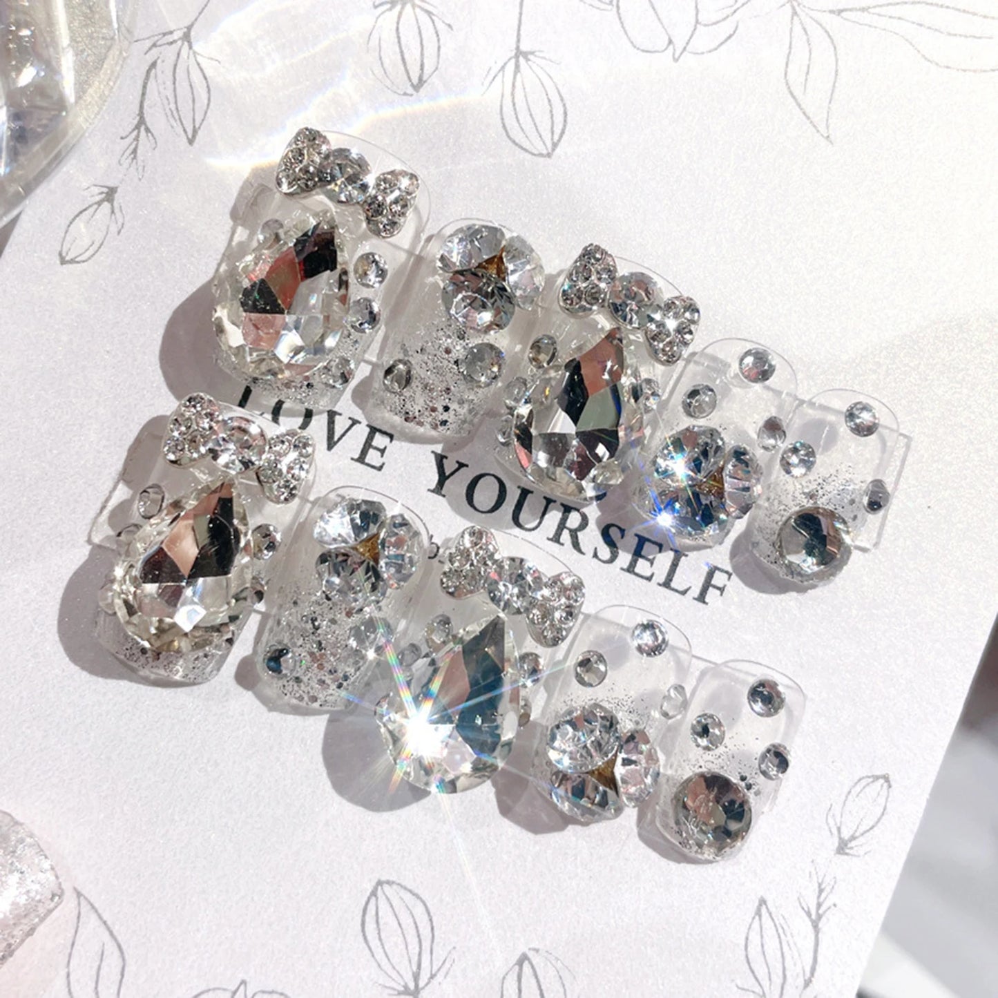 24PCS/Sets Wedding Bride Fake Nails Glitter Crystal Pearl Rhinestone Nail Patch Full Nail Tips Fingernail Women Nail Art Tips