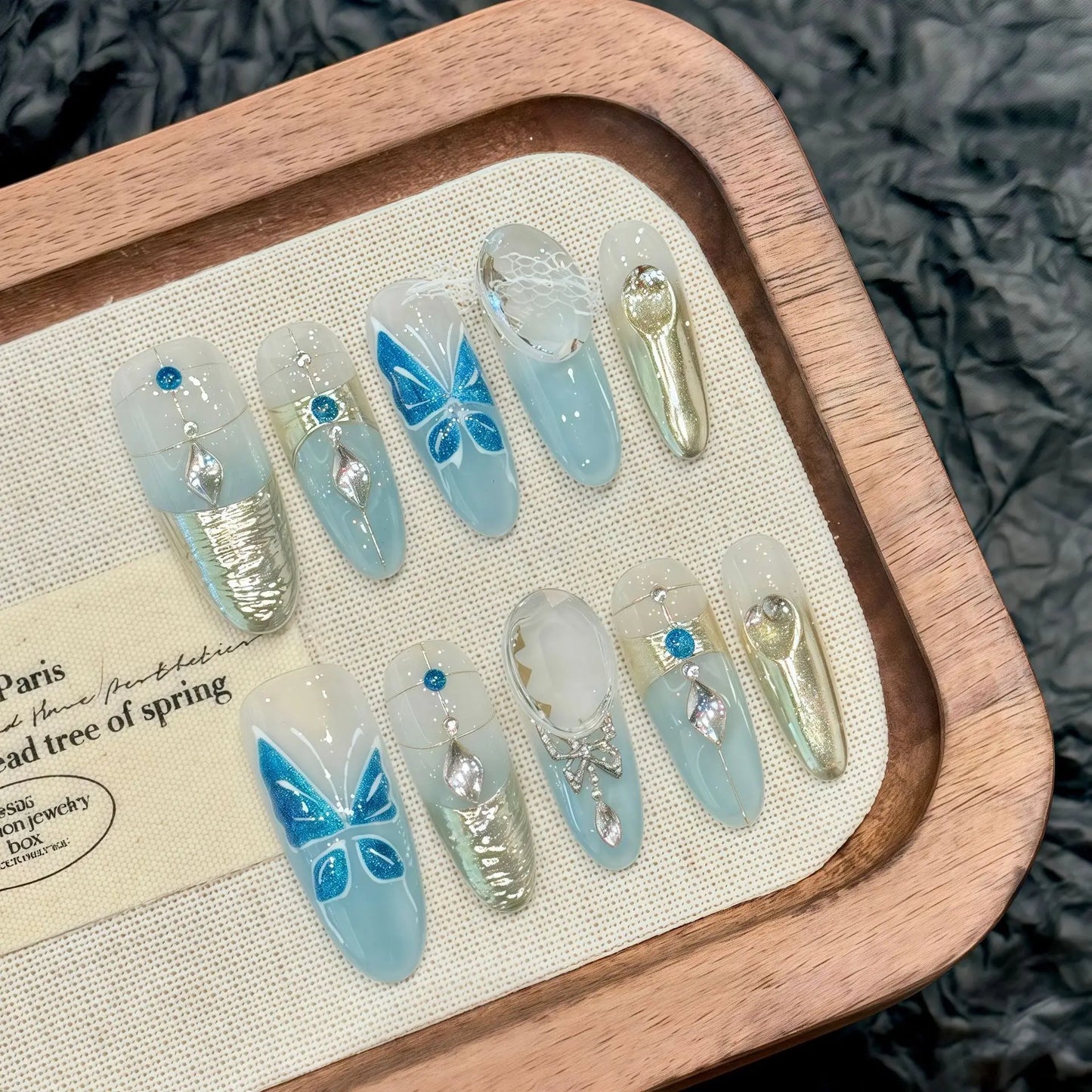 Glitter Cat's Eye Fake Nails Long Almond Gradient  Blue Handmade Press On Nails With Butterfiy Designs Gentle Wearable Manicure