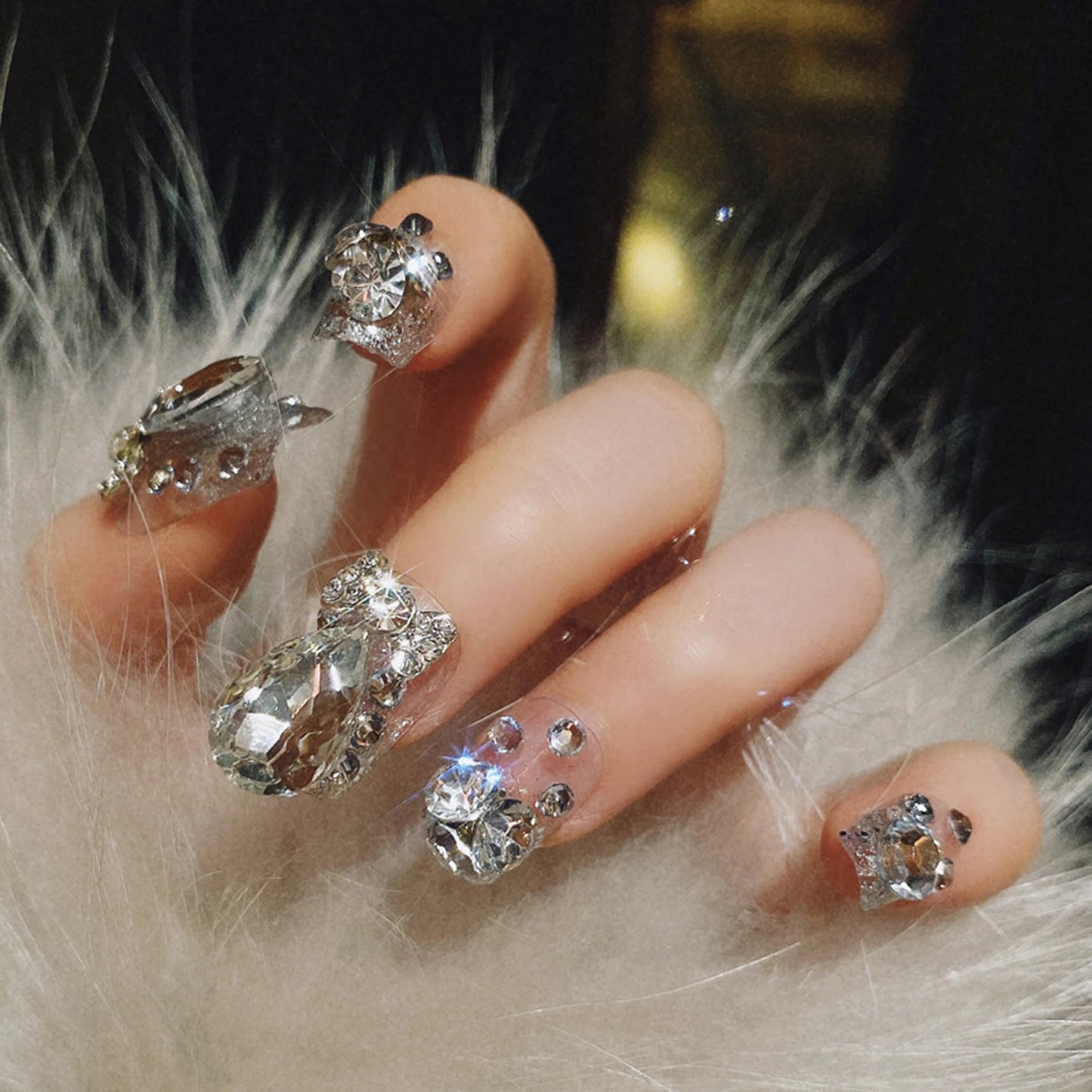 24PCS/Sets Wedding Bride Fake Nails Glitter Crystal Pearl Rhinestone Nail Patch Full Nail Tips Fingernail Women Nail Art Tips